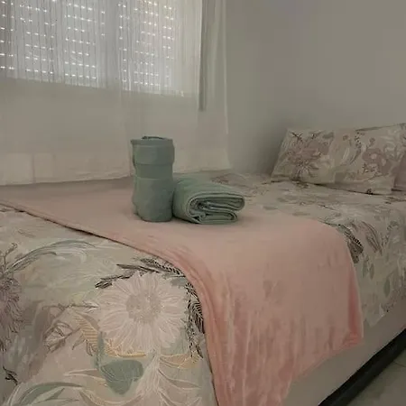 Un Descanso 2-2 アパート *