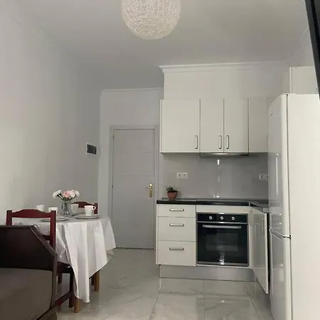 Un Descanso 2-2 アパート